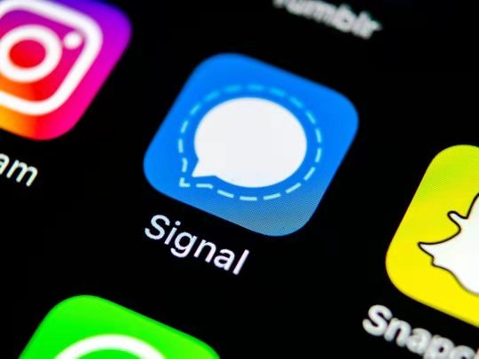 企业出海 - Signal击败WhatsApp，登顶多国App Store免费应用下载榜