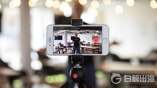live-streaming-guy.jpg