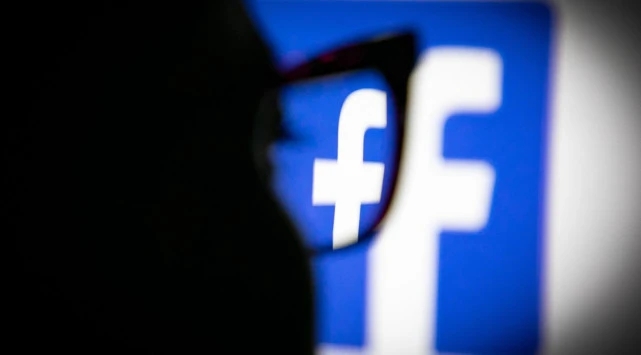 企业出海 -  使用 率增加核心广告收入却下降 FB 谷歌如何 在疫