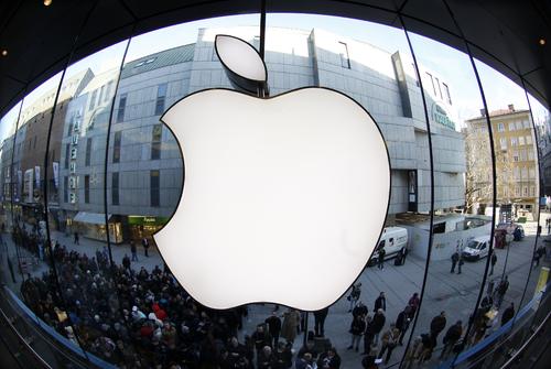 企业出海 - 苹果：iPhone供应短缺将 影响 全球 范围 的营收